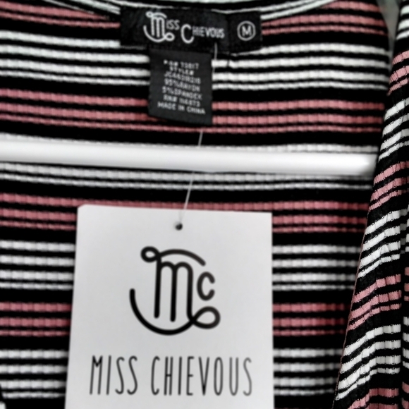 Miss Chevious Wrap Top   Size M - Picture 3 of 3